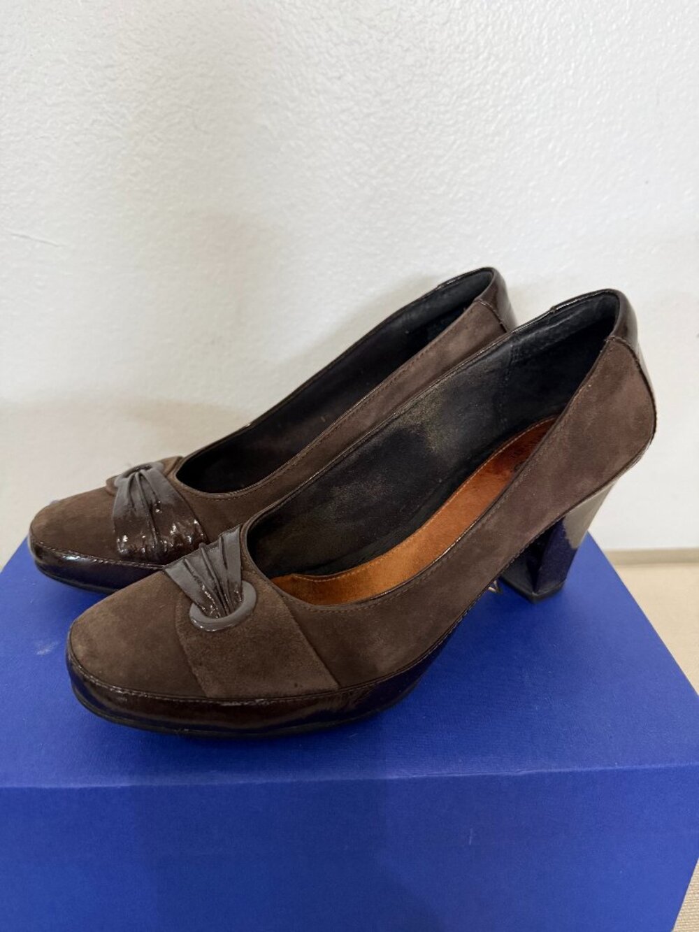 Clarks Active Air Heels, size 8
